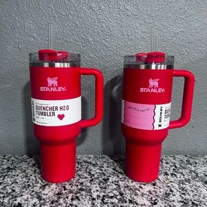 Stanley 40 oz Stainless Steel H2.0 Flowstate
Quencher Tumbler Target Red.
